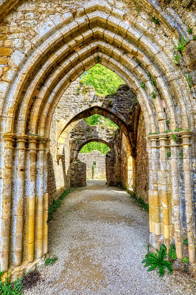 HDR Abbaye notre dame d'orval orval abdij religie reliogion belgie belgique kerk eglise abdijtuin abdijbier klooster ardennen kerkfotografie trappistenbier rooms katholiek